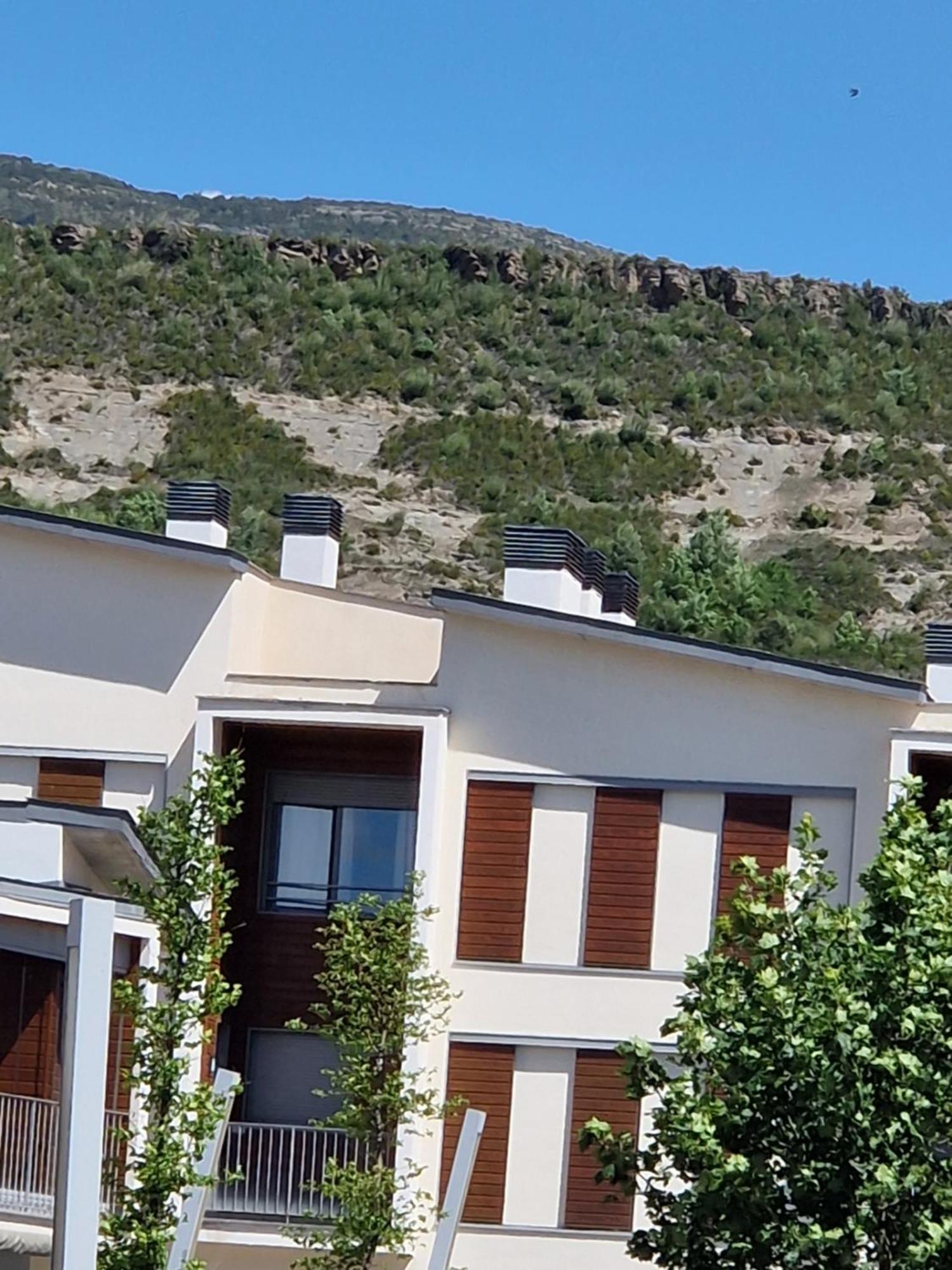 Duplex Gaby Apartment Sabinanigo Exterior photo